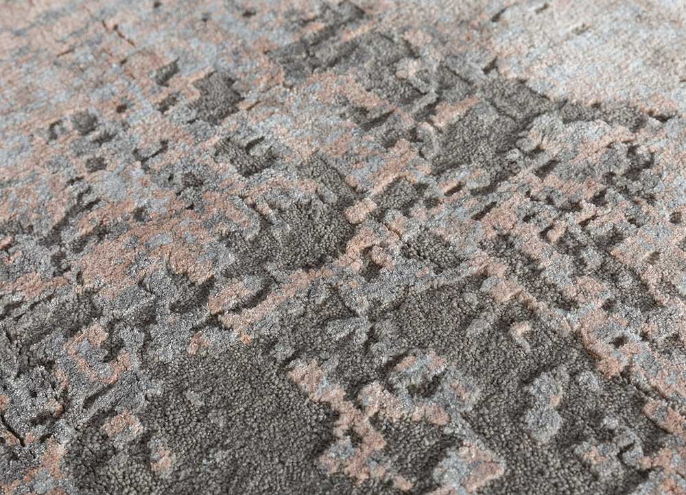 uvenuti ivory wool and bamboo silk hand knotted Rug - CloseUp