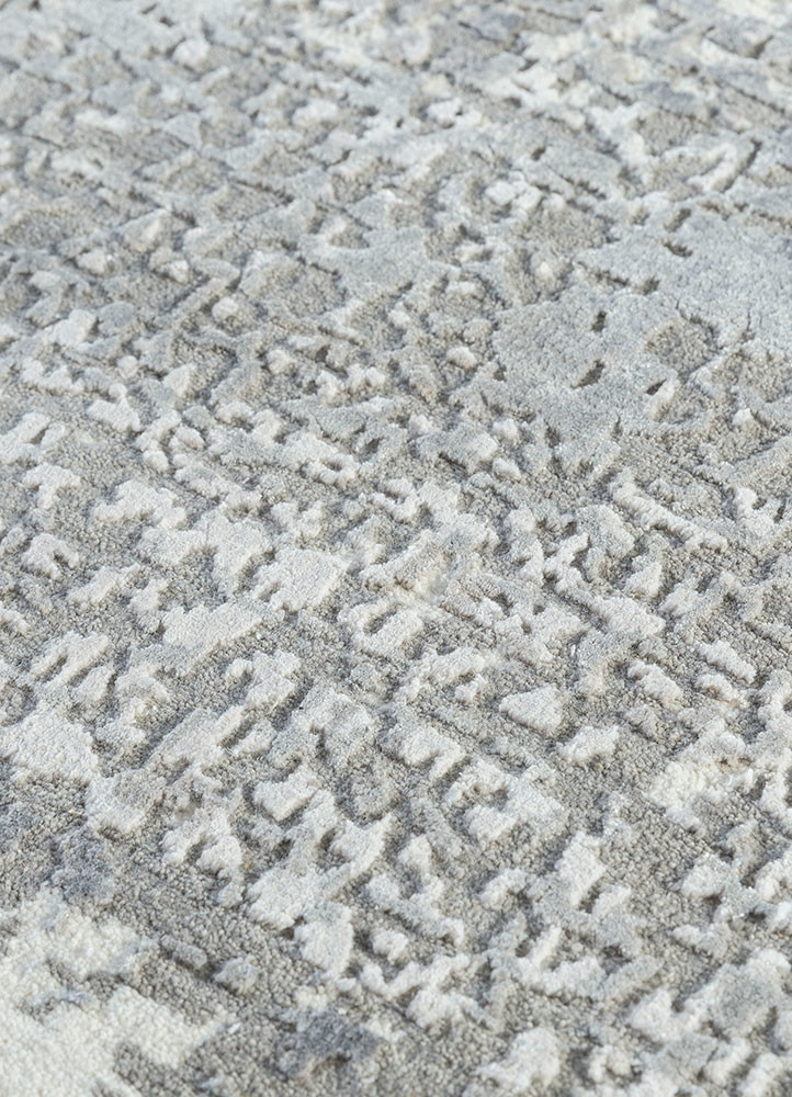uvenuti grey and black wool and bamboo silk hand knotted Rug - CloseUp uvenuti grey and black wool and bamboo silk hand knotted Rug - CloseUp