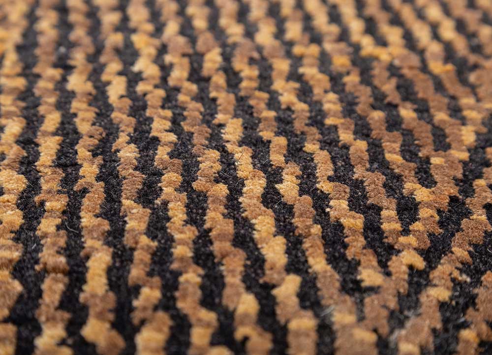 uvenuti grey and black wool and bamboo silk hand knotted Rug - CloseUp uvenuti grey and black wool and bamboo silk hand knotted Rug - CloseUp