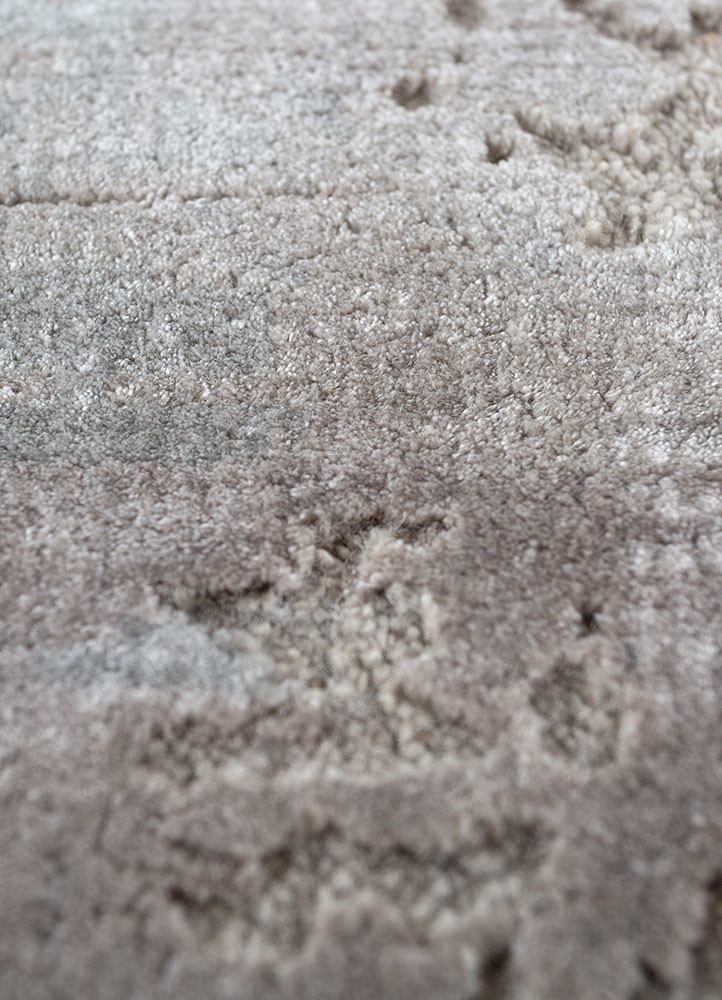 uvenuti ivory wool and bamboo silk hand knotted Rug - CloseUp uvenuti ivory wool and bamboo silk hand knotted Rug - CloseUp