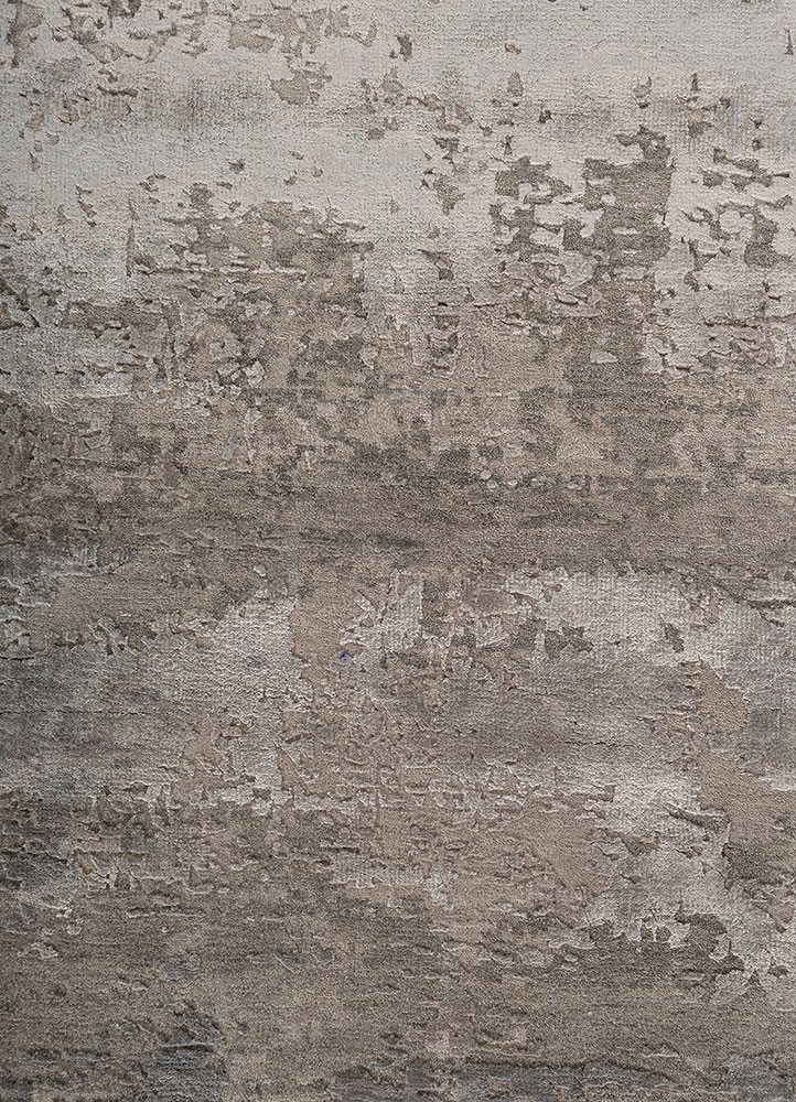 uvenuti grey and black wool and bamboo silk hand knotted Rug - CloseUp