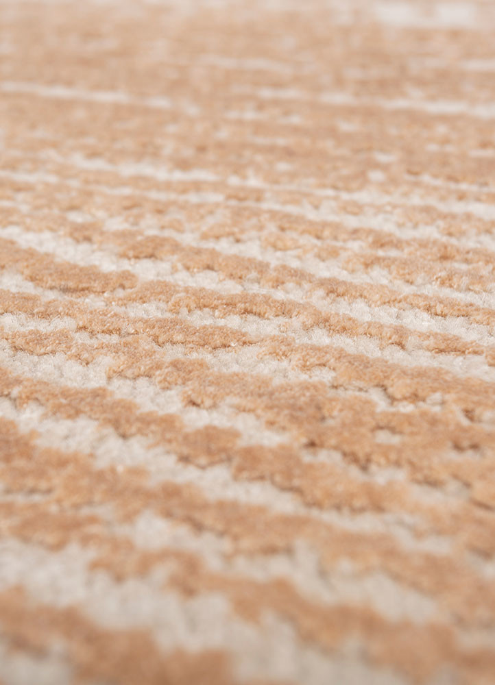 uvenuti ivory wool and bamboo silk hand knotted Rug - CloseUp uvenuti ivory wool and bamboo silk hand knotted Rug - CloseUp