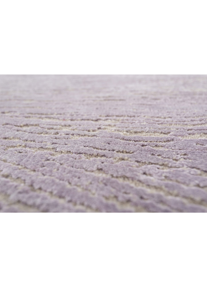 uvenuti grey and black wool and bamboo silk hand knotted Rug - CloseUp