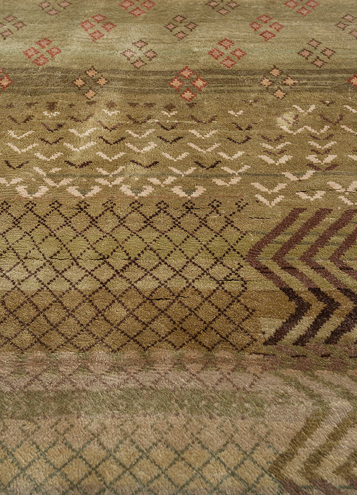 manchaha green silk hand knotted Rug - CloseUp