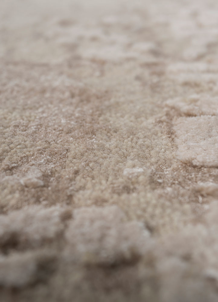 free verse by kavi ivory wool and bamboo silk hand knotted Rug - CloseUp