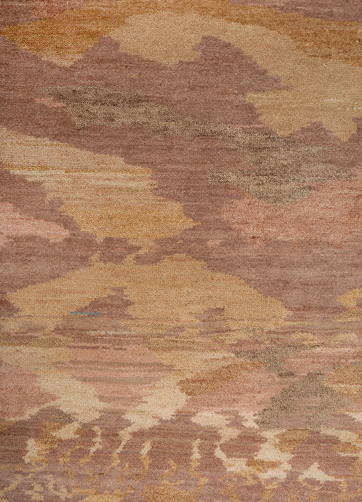 manchaha red and orange wool and silk hand knotted Rug - CloseUp