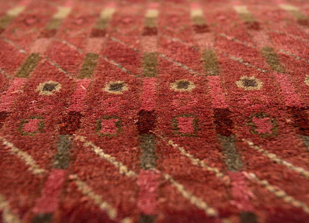 manchaha red and orange silk hand knotted Rug - CloseUp manchaha red and orange silk hand knotted Rug - CloseUp