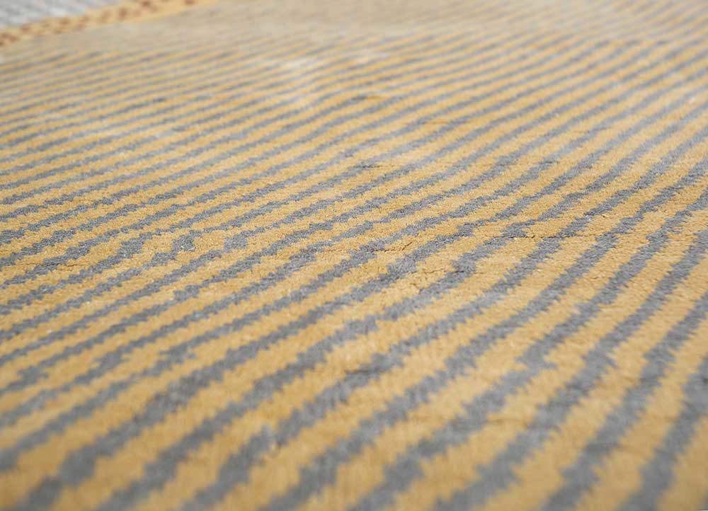 manchaha grey and black silk hand knotted Rug - CloseUp manchaha grey and black silk hand knotted Rug - CloseUp