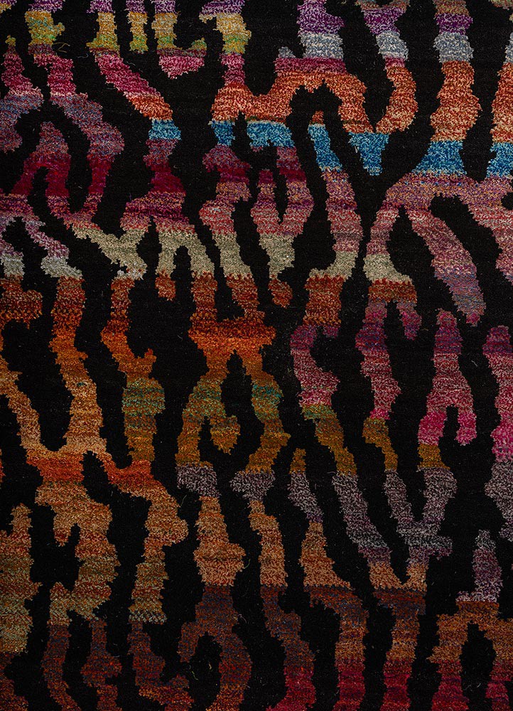 kavi x manchaha grey and black wool and silk hand knotted Rug - CloseUp kavi x manchaha grey and black wool and silk hand knotted Rug - CloseUp