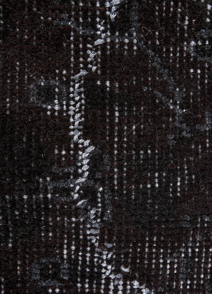 vintage grey and black wool hand knotted Rug - CloseUp vintage grey and black wool hand knotted Rug - CloseUp