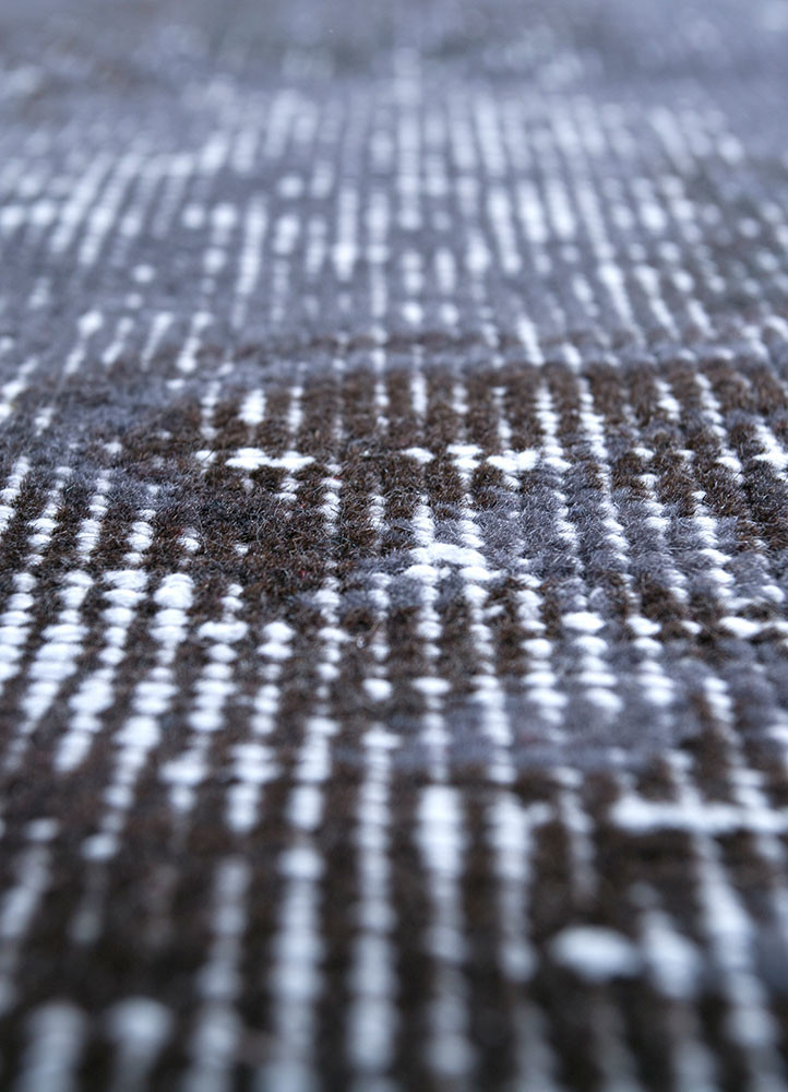 lacuna grey and black wool hand knotted Rug - CloseUp lacuna grey and black wool hand knotted Rug - CloseUp