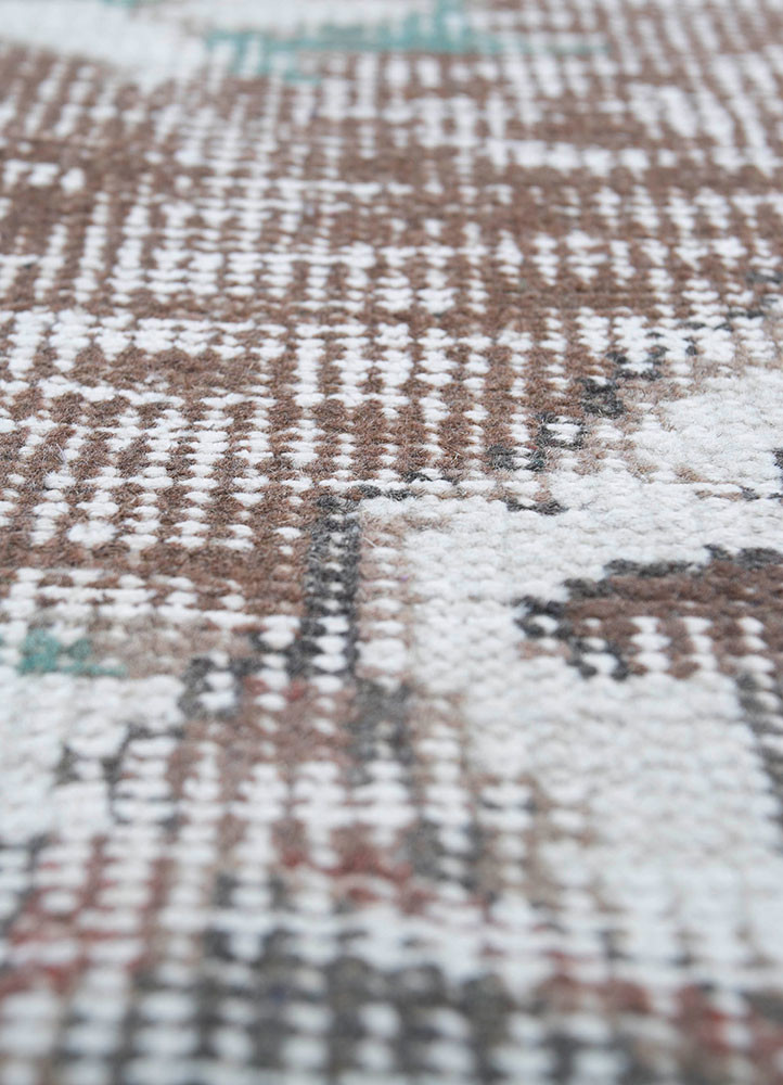 vintage green wool hand knotted Rug - CloseUp vintage green wool hand knotted Rug - CloseUp