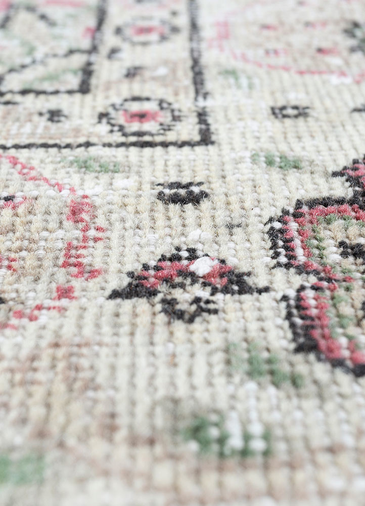 vintage red and orange wool hand knotted Rug - CloseUp