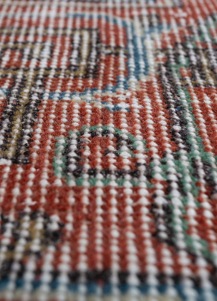 vintage beige and brown wool hand knotted Rug - CloseUp vintage beige and brown wool hand knotted Rug - CloseUp