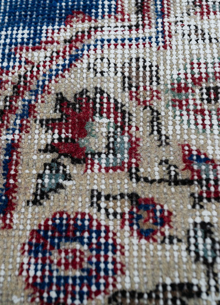 vintage blue wool hand knotted Rug - CloseUp