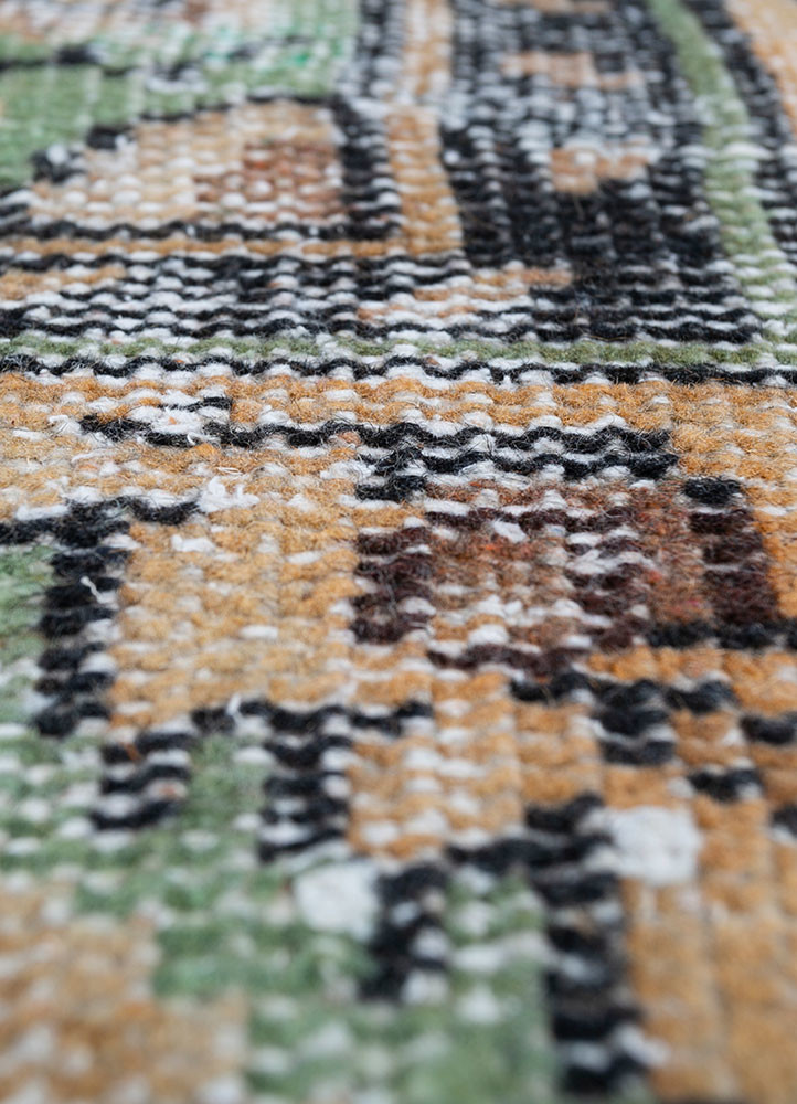 vintage beige and brown wool hand knotted Rug - CloseUp vintage beige and brown wool hand knotted Rug - CloseUp