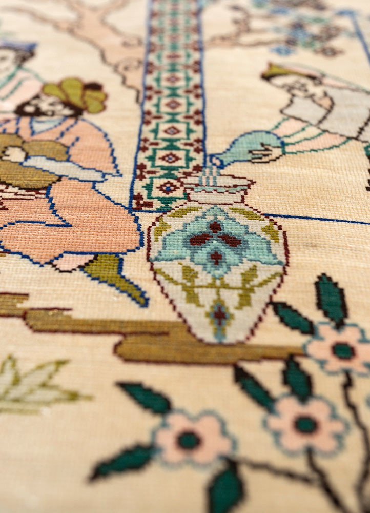 gulmarg gold wool and viscose hand knotted Rug - CloseUp