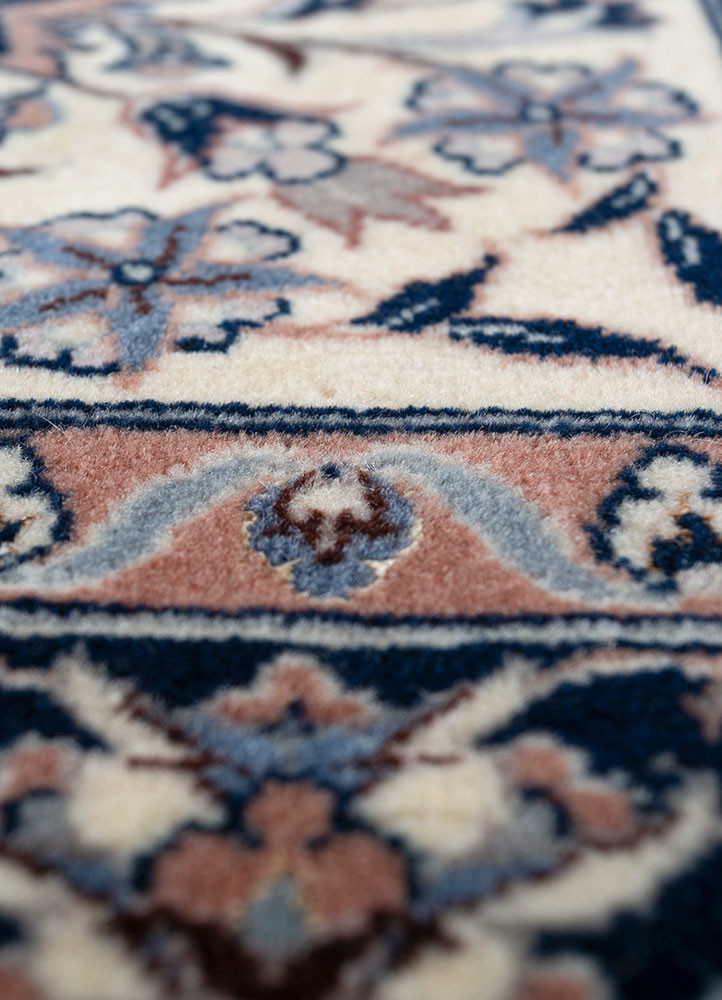 aalam ivory wool hand knotted Rug - CloseUp aalam ivory wool hand knotted Rug - CloseUp