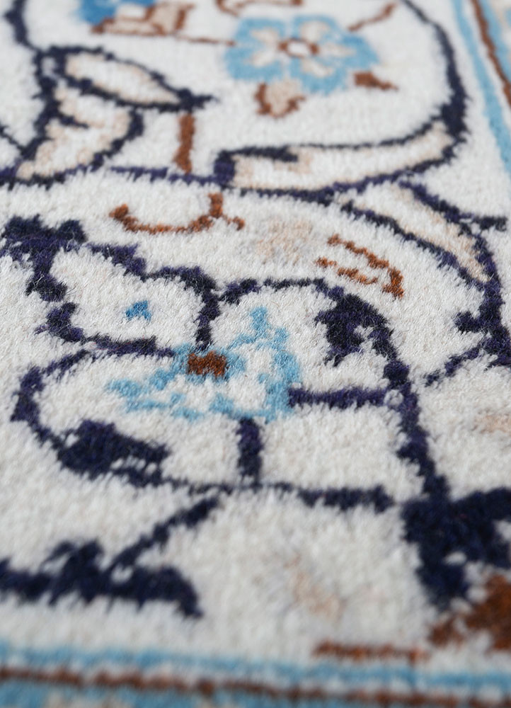 aalam red and orange wool hand knotted Rug - CloseUp aalam red and orange wool hand knotted Rug - CloseUp