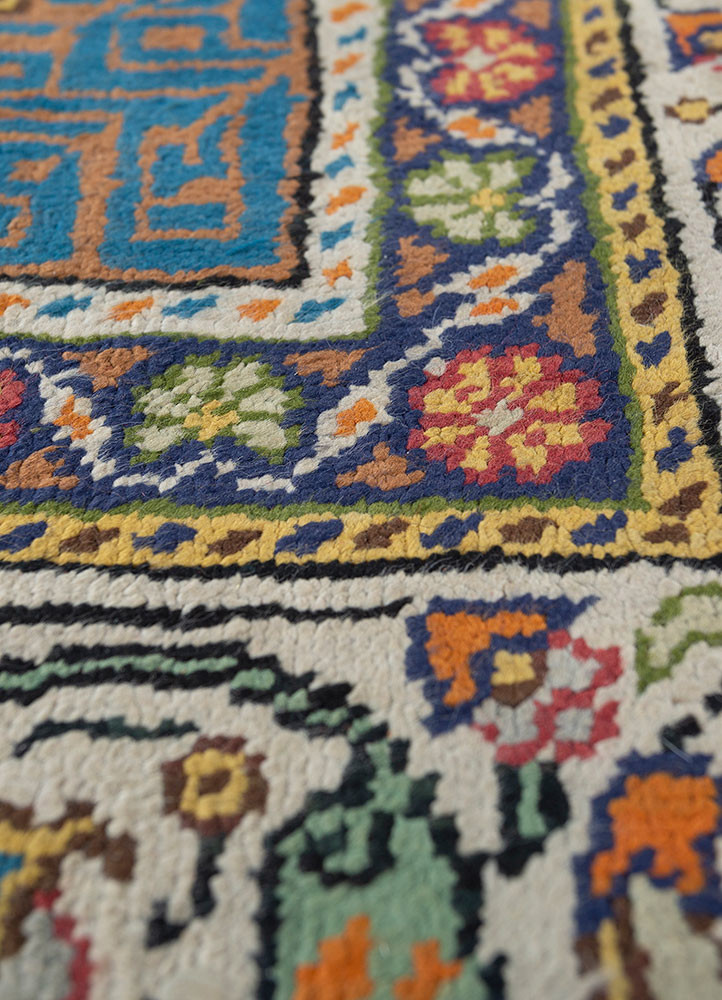 nuray green wool hand knotted Rug - CloseUp
