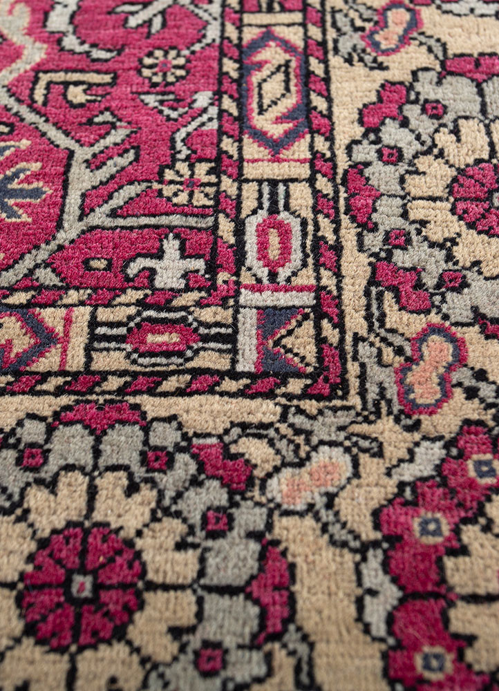 aalam red and orange wool hand knotted Rug - CloseUp aalam red and orange wool hand knotted Rug - CloseUp