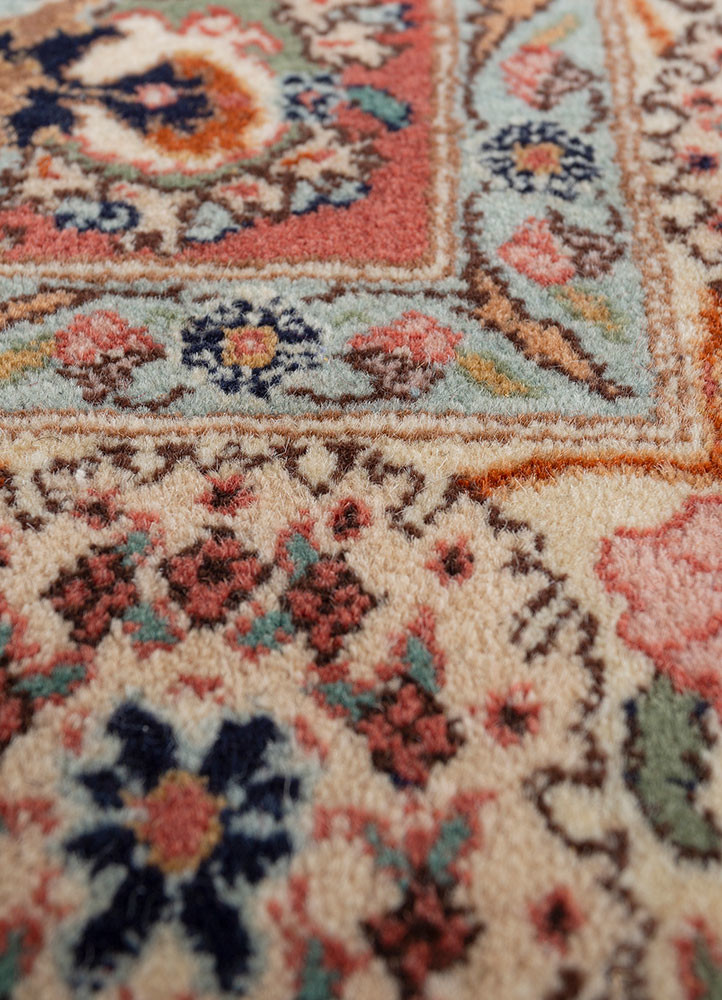 aalam red and orange wool hand knotted Rug - CloseUp aalam red and orange wool hand knotted Rug - CloseUp