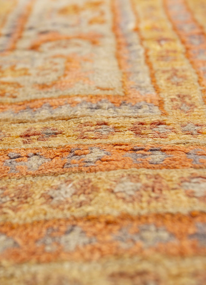 aalam gold wool hand knotted Rug - CloseUp
