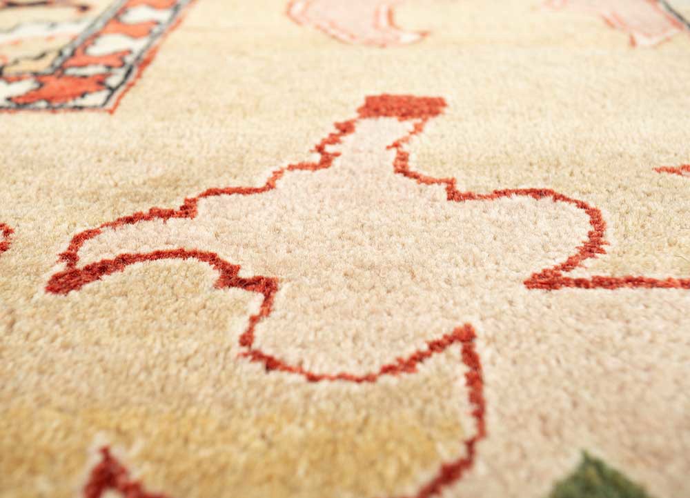 cyanna gold wool hand knotted Rug - CloseUp