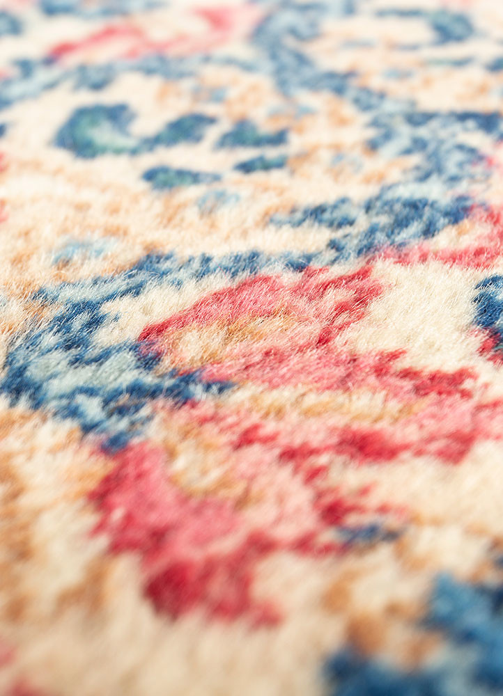 aalam gold wool hand knotted Rug - CloseUp