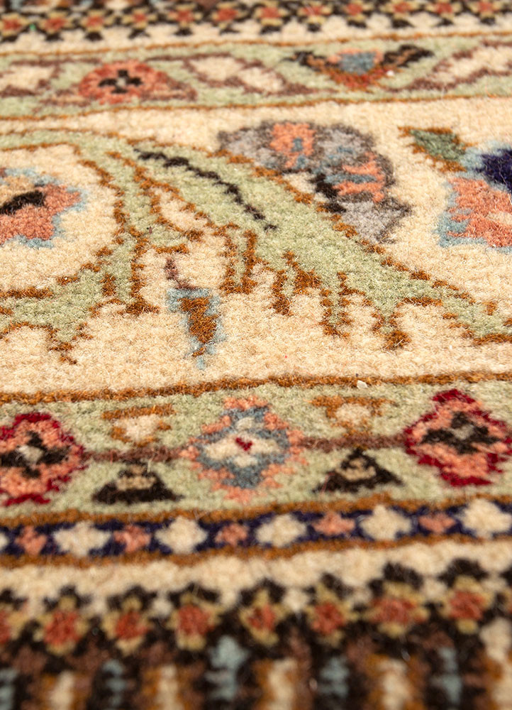 aalam red and orange wool hand knotted Rug - CloseUp aalam red and orange wool hand knotted Rug - CloseUp