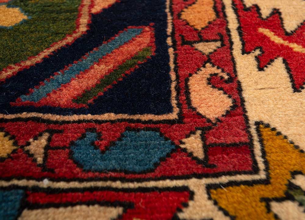 nuray gold wool hand knotted Rug - CloseUp