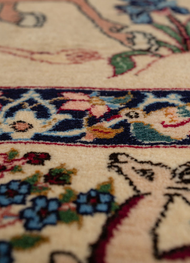 aalam ivory wool hand knotted Rug - CloseUp