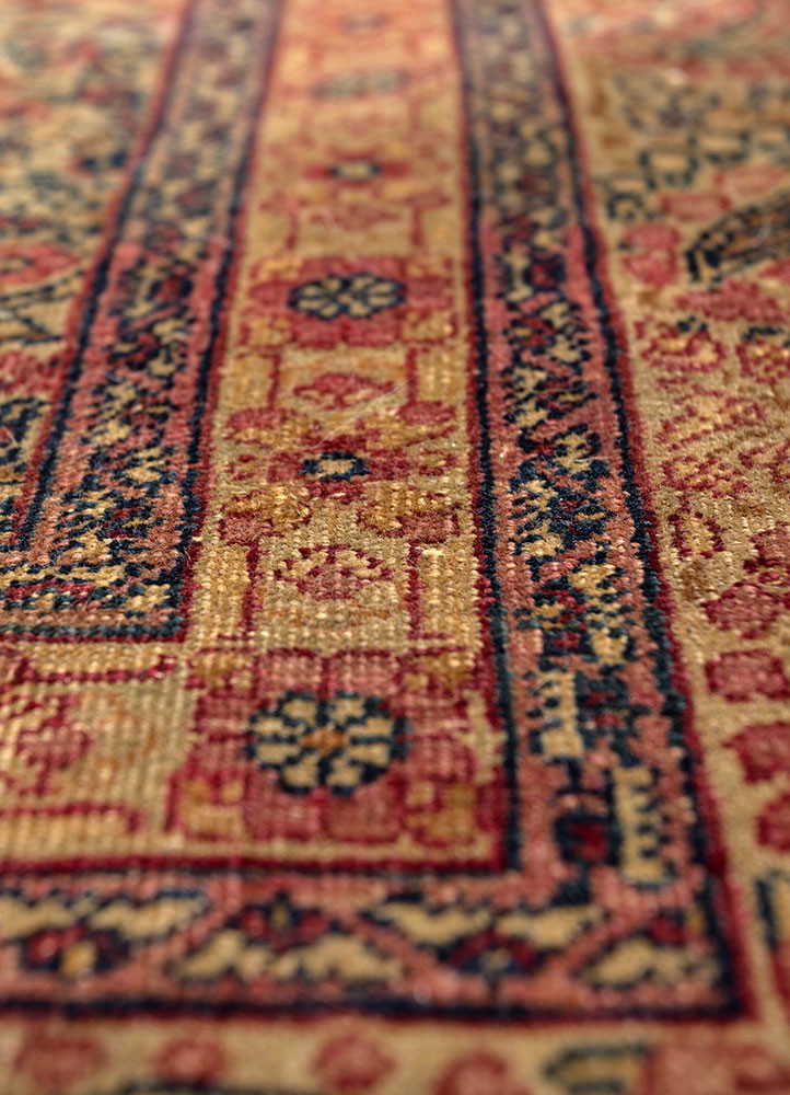 aalam gold wool hand knotted Rug - CloseUp