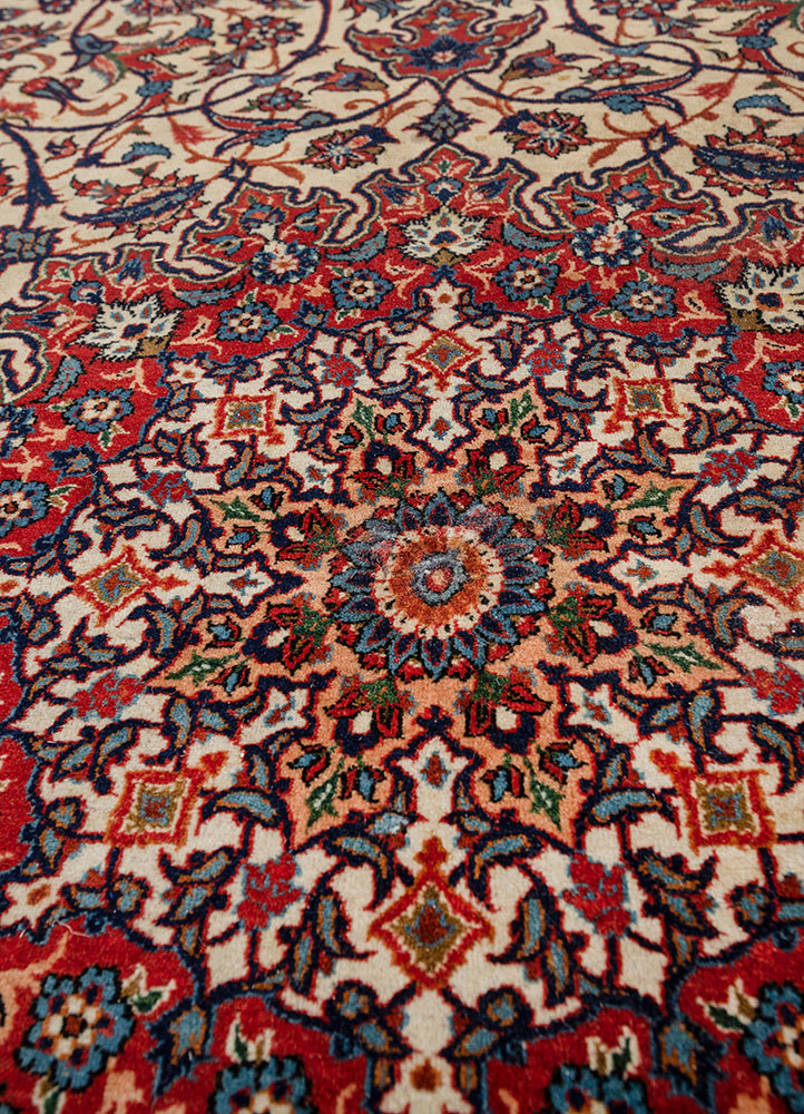 aalam gold wool hand knotted Rug - CloseUp aalam gold wool hand knotted Rug - CloseUp