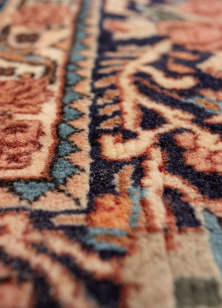 aalam gold wool hand knotted Rug - CloseUp
