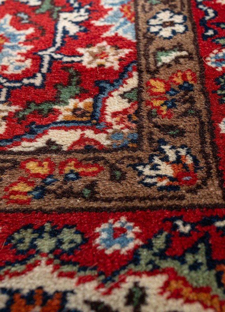 aalam red and orange wool hand knotted Rug - CloseUp