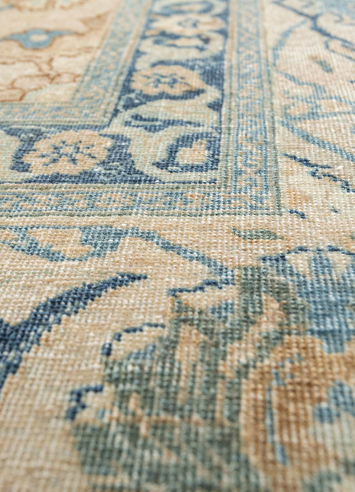 aalam green wool hand knotted Rug - CloseUp