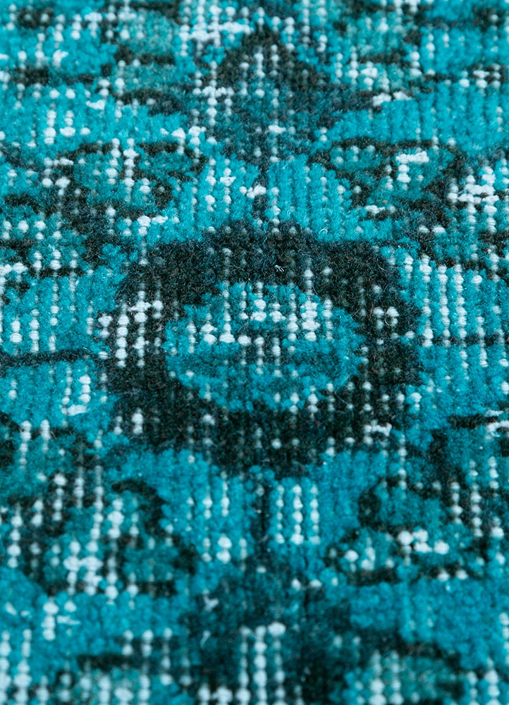 lacuna blue wool hand knotted Rug - CloseUp