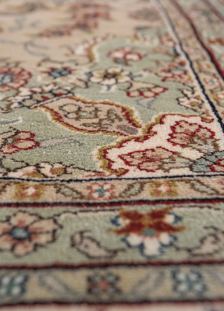 gulmarg red and orange silk hand knotted Rug - CloseUp gulmarg red and orange silk hand knotted Rug - CloseUp