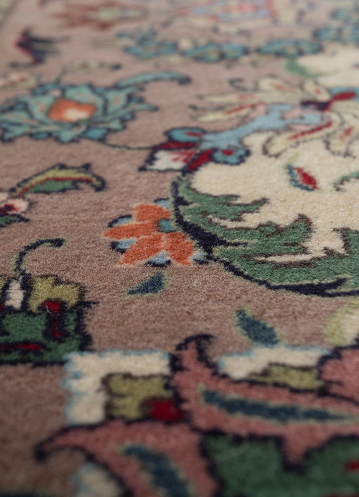 aalam green wool hand knotted Rug - CloseUp