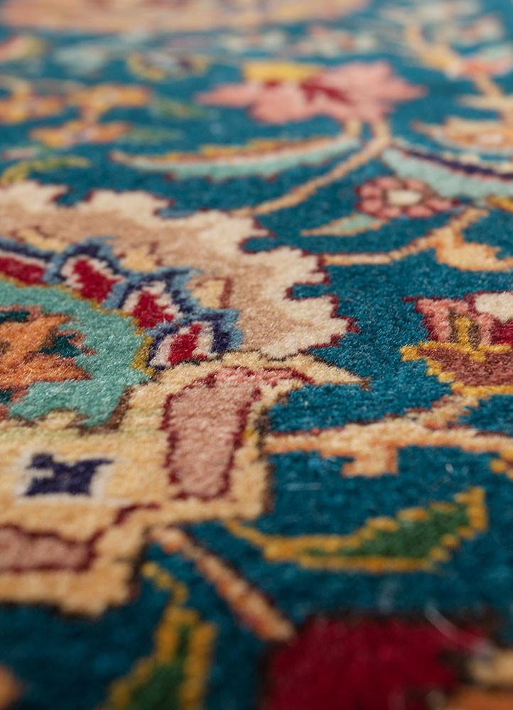 aalam red and orange wool hand knotted Rug - CloseUp