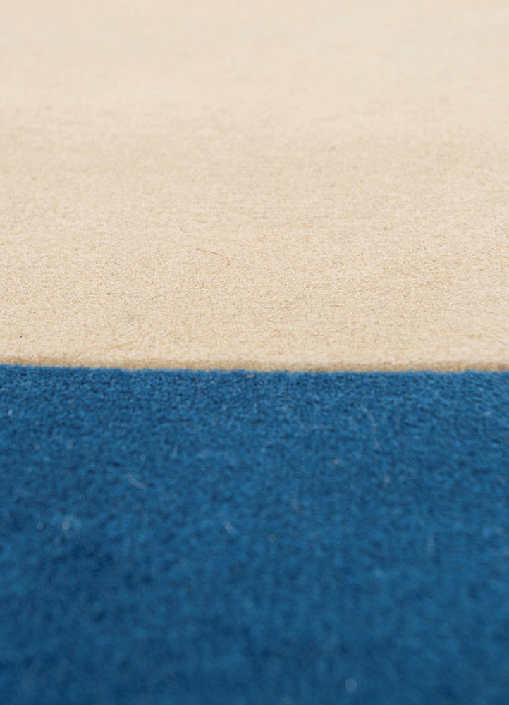 aalam ivory wool hand knotted Rug - CloseUp