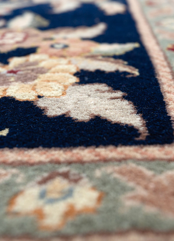 aalam green wool hand knotted Rug - CloseUp