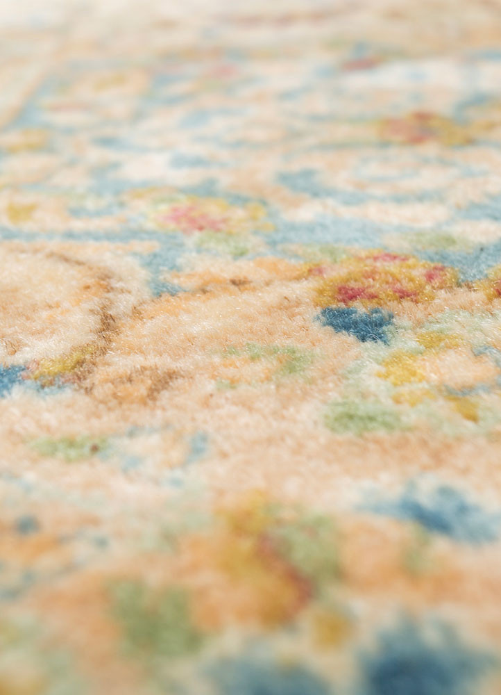aalam green wool hand knotted Rug - CloseUp