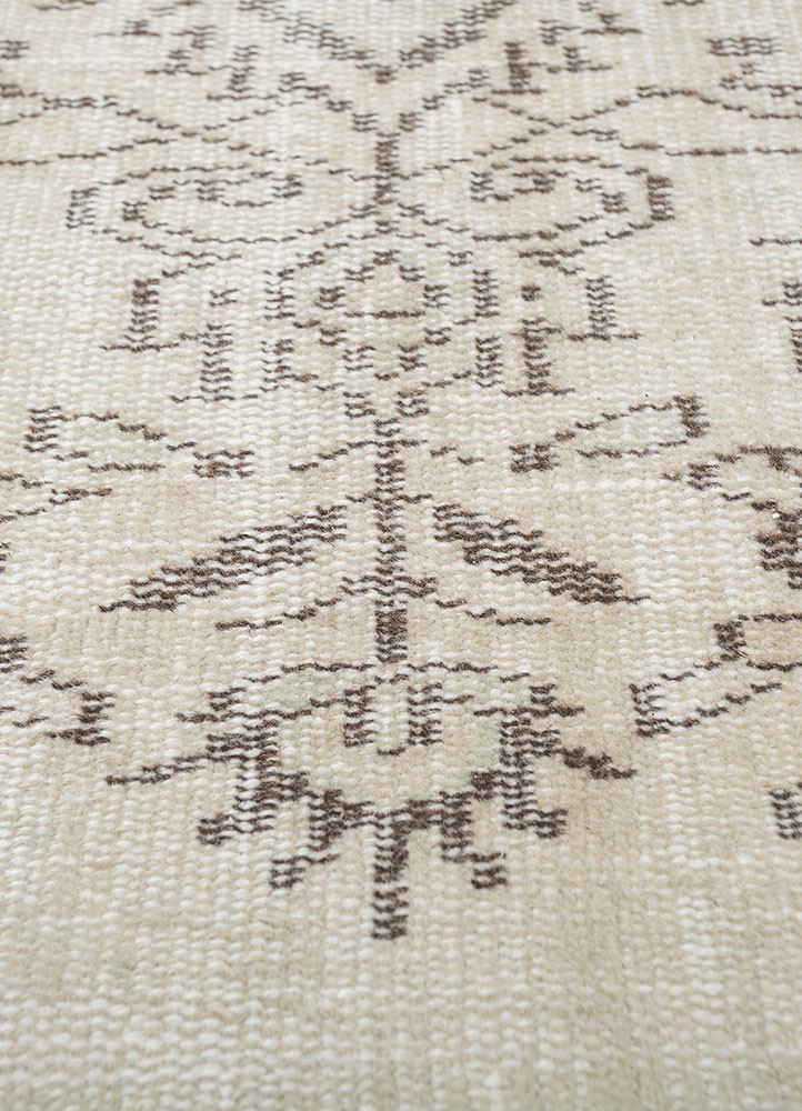 vintage blue wool hand knotted Rug - CloseUp vintage blue wool hand knotted Rug - CloseUp