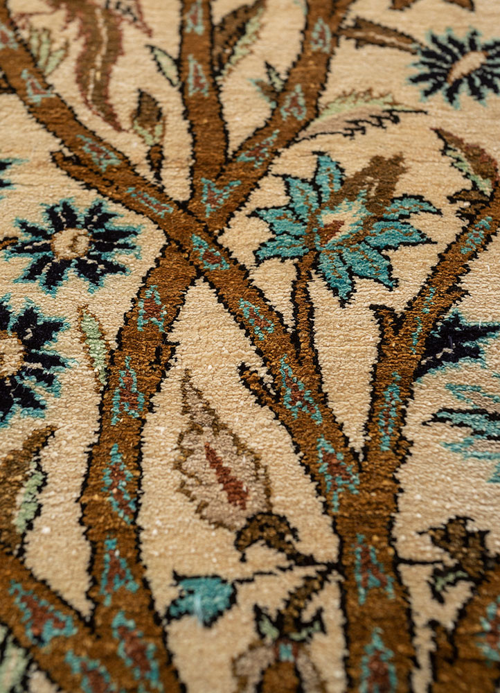 gulmarg green silk hand knotted Rug - CloseUp gulmarg green silk hand knotted Rug - CloseUp