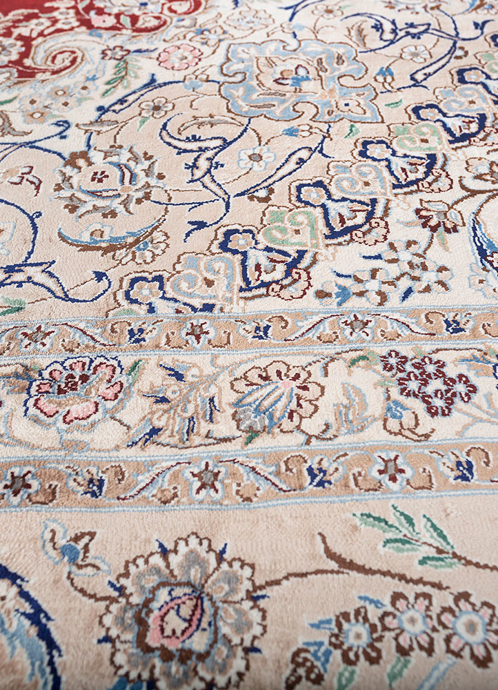 gulmarg red and orange silk hand knotted Rug - CloseUp gulmarg red and orange silk hand knotted Rug - CloseUp