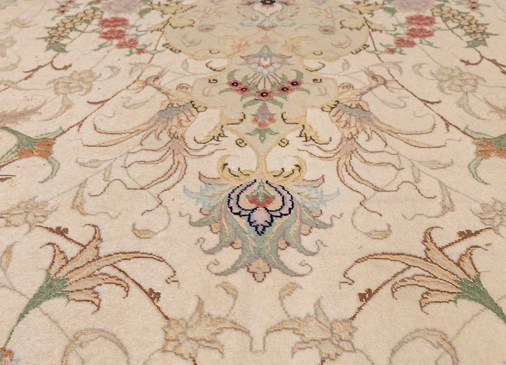 aalam red and orange wool and silk hand knotted Rug - CloseUp