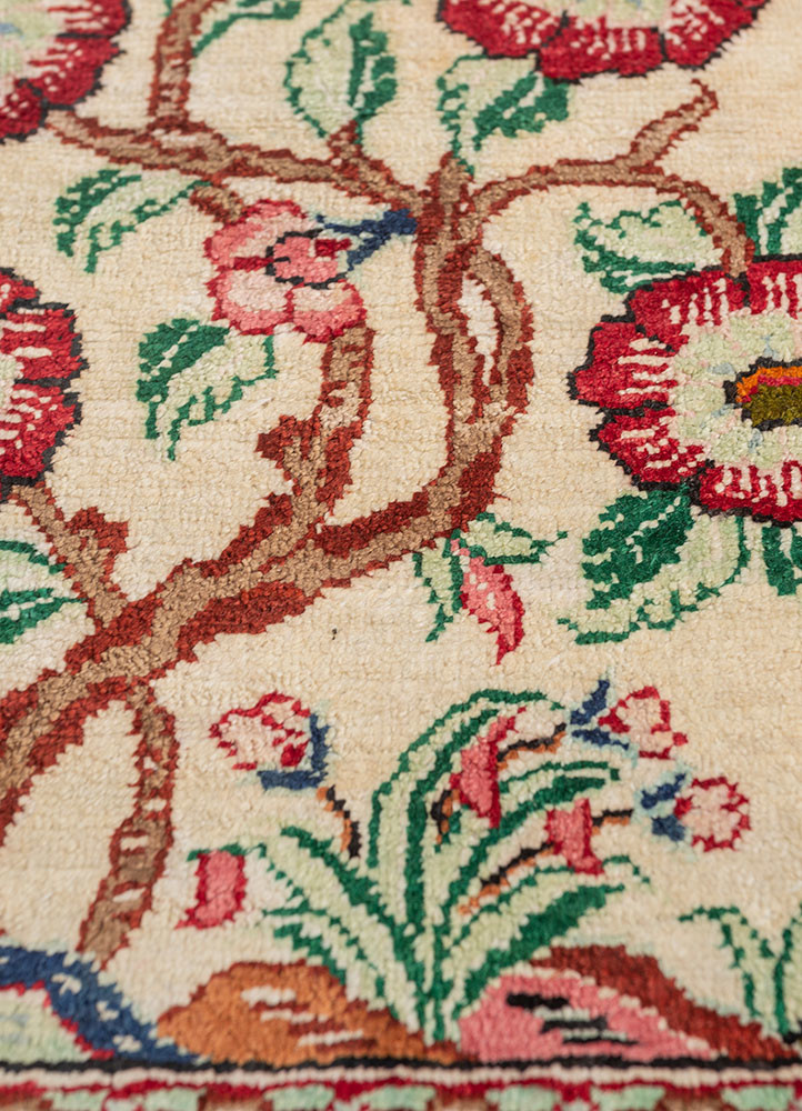 gulmarg red and orange silk hand knotted Rug - CloseUp gulmarg red and orange silk hand knotted Rug - CloseUp