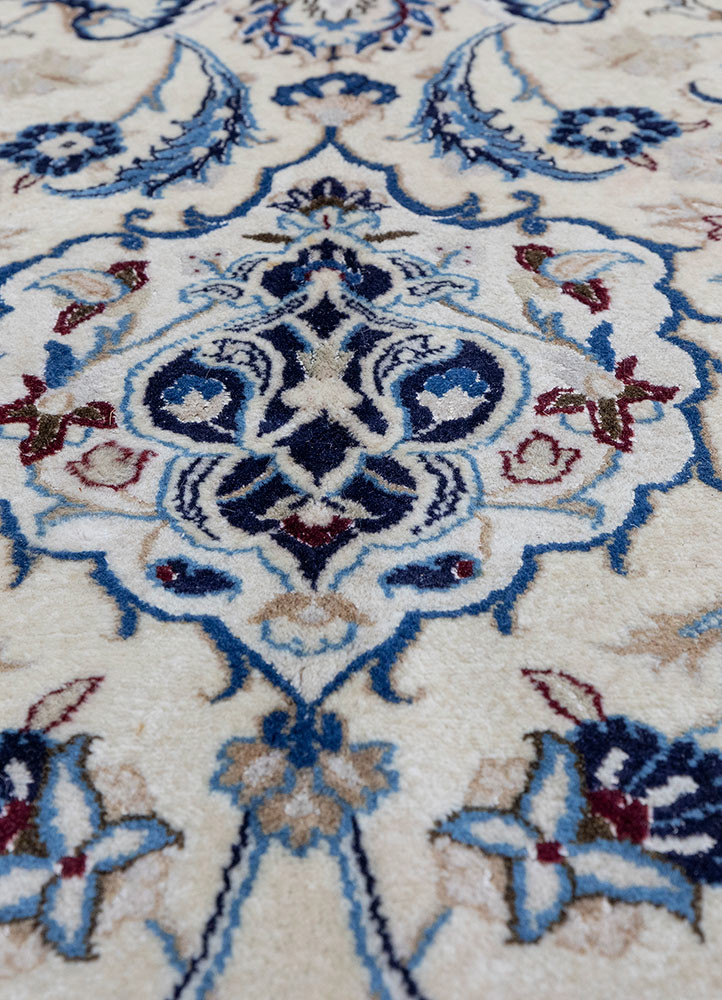 aalam red and orange wool hand knotted Rug - CloseUp aalam red and orange wool hand knotted Rug - CloseUp